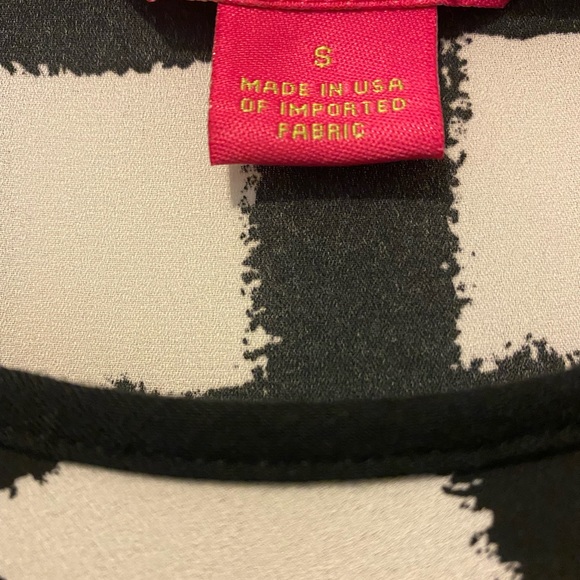 Black and White Top - Picture 2 of 3